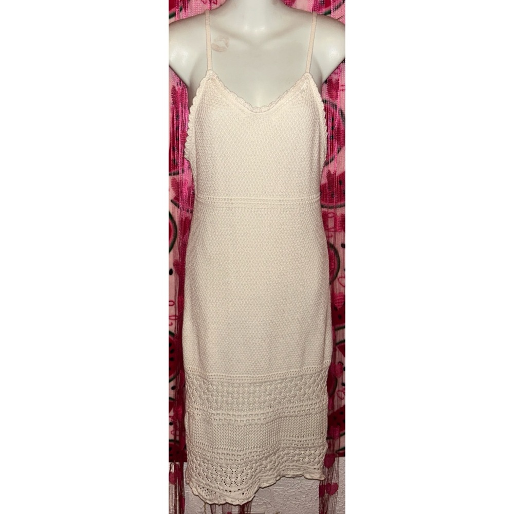 🤍 Sleeveless Crochet Dress